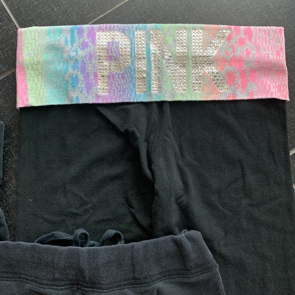 Bundle–11 Pieces of VS PINK Gear! - Picture 9 of 15